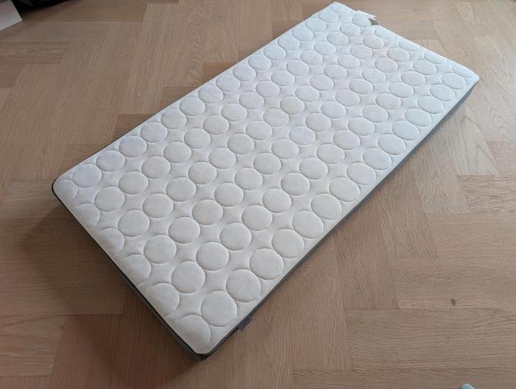 Matras ledikant IKEA Himlavalv, Kinderen en Baby's, Babywiegjes en Ledikanten, Zo goed als nieuw, Ledikant, Ophalen