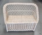 Witte rotan klepmand in de vorm van bankje, Ophalen, Gebruikt, 50 tot 100 cm, 75 tot 100 cm