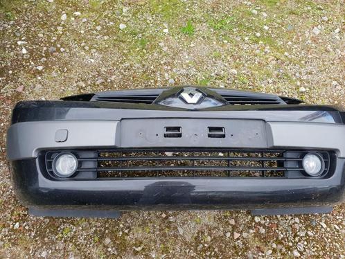 RENAULT MÉGANE VOORBUMPER BJ 2006, Auto-onderdelen, Carrosserie en Plaatwerk, Bumper, Voor, Gebruikt, Ophalen of Verzenden