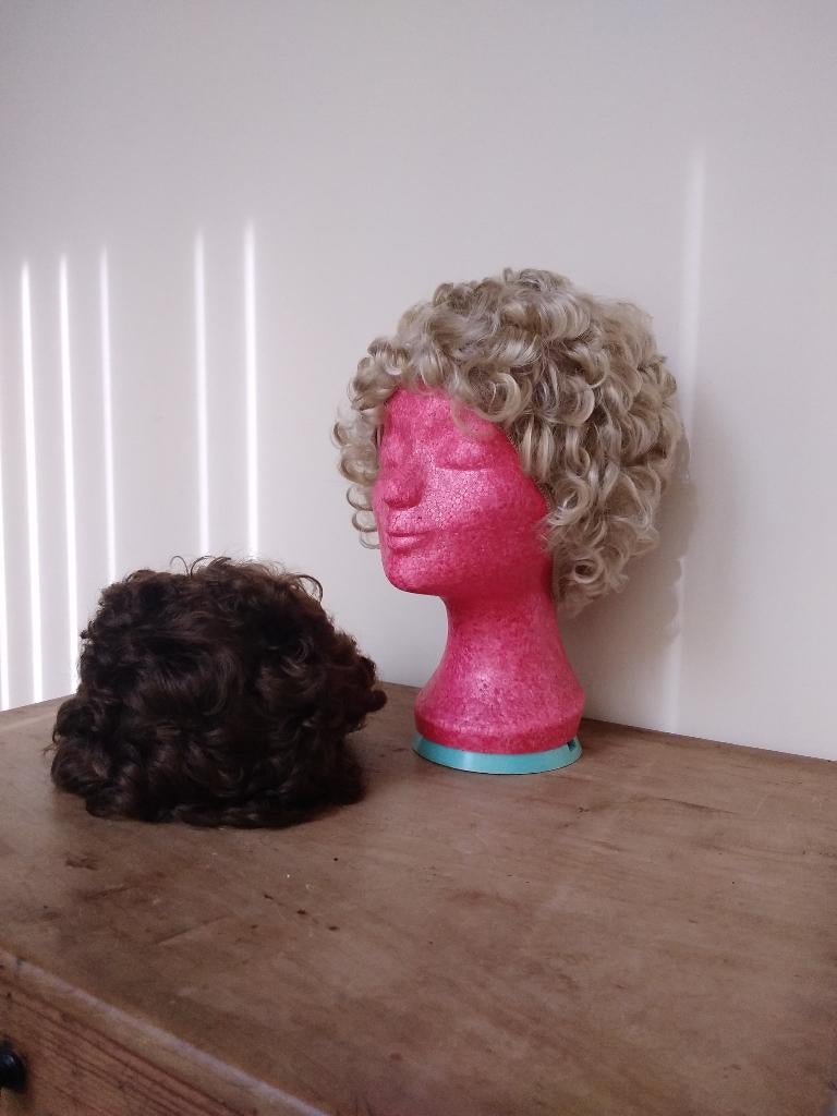 2 retro badmutsen met echt haar jaren 50-60, Verzenden