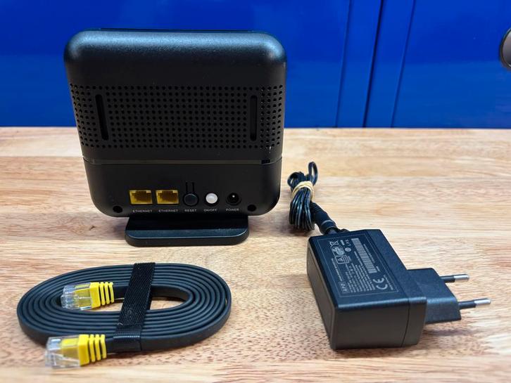 KPN Experia Wifi Versterker - 2x LAN, WPS, Computers en Software, Routers en Modems, Gebruikt, Router, Ophalen of Verzenden