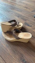 Sleehakken maat 40 van Uggs, Slippers, Bruin, Ophalen of Verzenden, Zo goed als nieuw