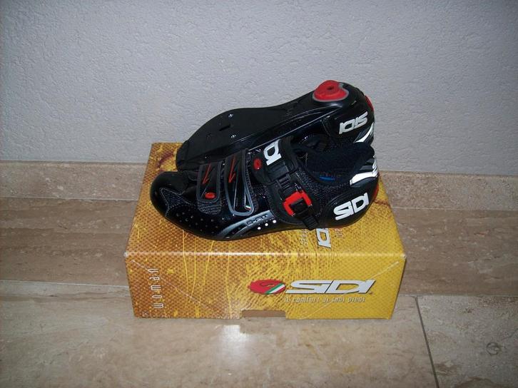 Nieuwe Sidi Genius 5 Race schoenen maat 46, Fietsen en Brommers, Fietsaccessoires | Fietskleding, Nieuw, Heren, Schoenen, XL, Verzenden