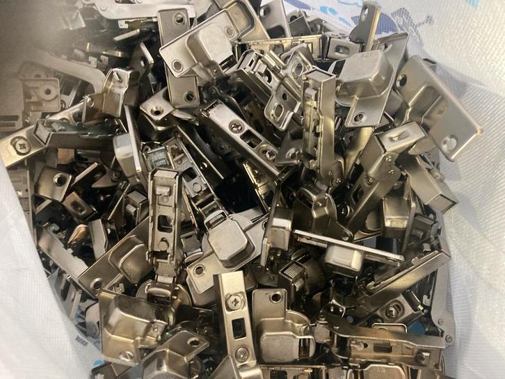 Keukenkast scharnieren nieuw hettich, Doe-het-zelf en Verbouw, Hang- en Sluitwerk, Nieuw, Scharnier, IJzer, Ophalen of Verzenden