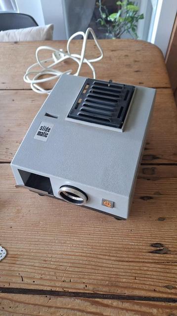 diaprojector (handmatig) beschikbaar voor biedingen