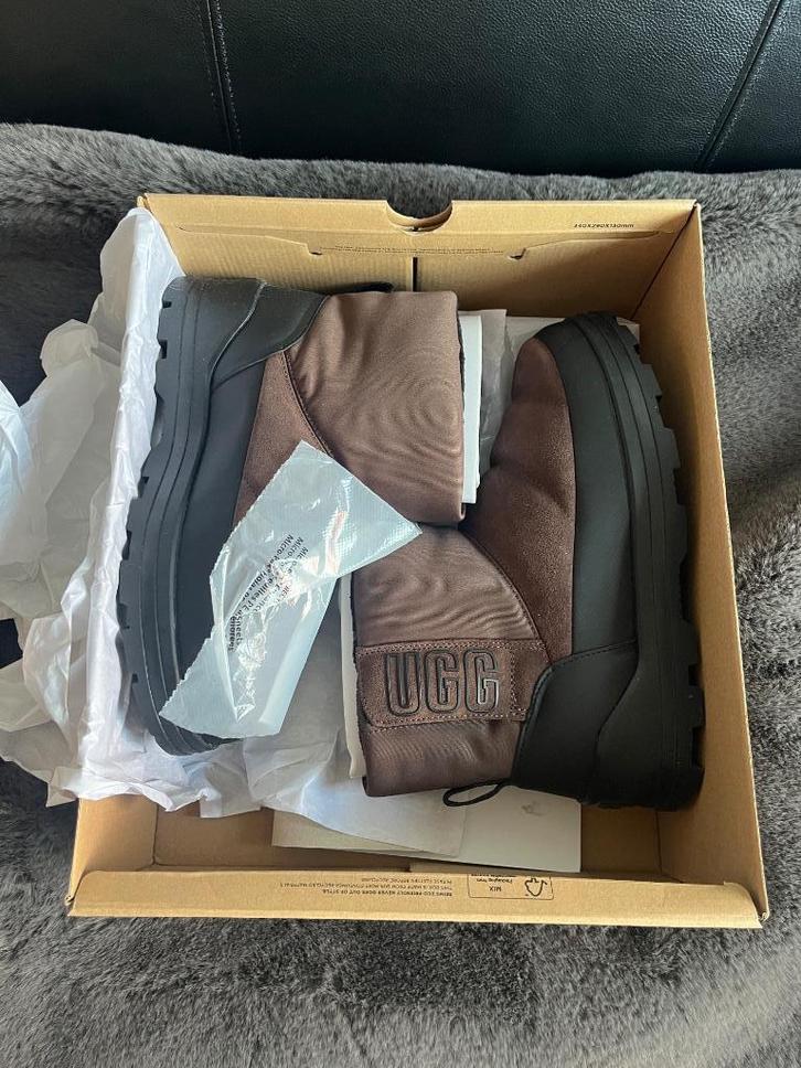 UGG Classic Klamath Mini Boot 'Burnt Cedar Maat 39 - Nieuw, Kleding | Dames, Schoenen, Nieuw, Lage of Enkellaarzen, Bruin, Verzenden