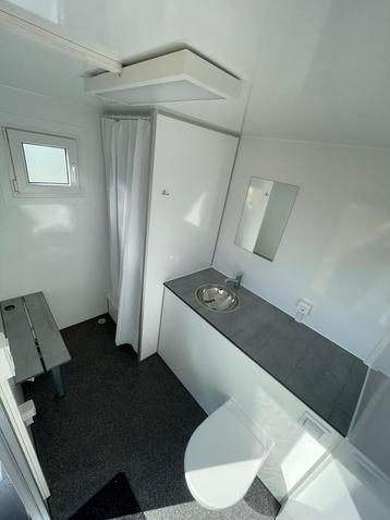 Mobiele badkamer beschikbaar voor biedingen