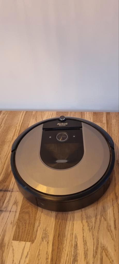 iRobot Roomba i7 Robotstofzuiger - inc. home-station, Witgoed en Apparatuur, Stofzuigers, Gebruikt, Robotstofzuiger, Minder dan 1200 watt