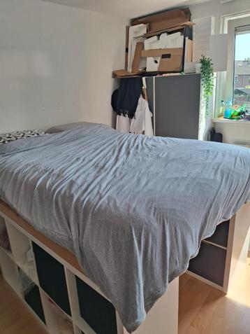 Bed van 2 Kallax kasten (excl matras)