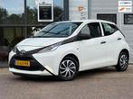 Toyota Aygo 1.0 VVT-i x-fun, NAP, NAVI, CARPLAY, Auto's, Voorwielaandrijving, Stof, Gebruikt, Start-stop-systeem