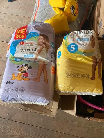 Luiers pants en normaal, mag weg voor klein prijsje beschikbaar voor biedingen