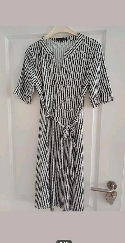 Jurkje Smashed Lemon maat M, izgs!, Kleding | Dames, Jumpsuits, Zo goed als nieuw, Maat 38/40 (M), Wit, Ophalen of Verzenden