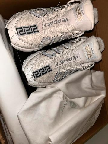 Versace Trigreca Sneakers IT40 Wit - Origineel beschikbaar voor biedingen