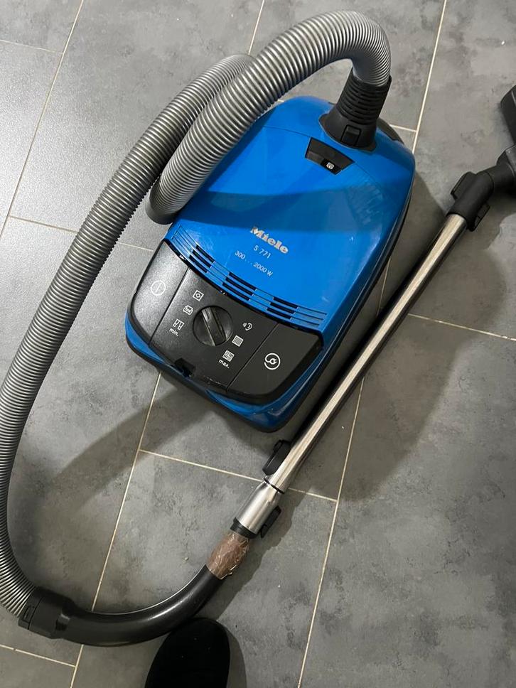 Miele Stofzuiger S 771 - Krachtige Reiniging, Witgoed en Apparatuur, Stofzuigers, Gebruikt, Stofzuiger, 1600 tot 2000 watt, Stofzak
