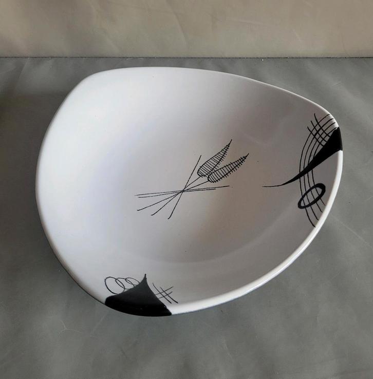 Vintage schaaltje Flora / Gouda / Decor Capri 60s, Antiek en Kunst, Antiek | Keramiek en Aardewerk, Ophalen of Verzenden