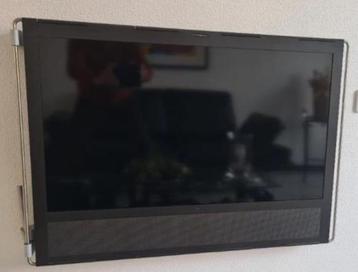 Bang & Olufsen TV Beo play V1-40 met draaibare muurbeugel beschikbaar voor biedingen