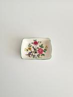 Engels servies klein schaaltje theetip b.v. bloemetjes vogel, Ophalen of Verzenden