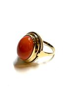 14k gouden ring met een bloedkoraal, Sieraden, Tassen en Uiterlijk, Ringen, -, -, Ophalen of Verzenden, Dame