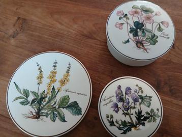 2 botanica dekseldoosjes en 1 onderzetter villeroy&boch beschikbaar voor biedingen
