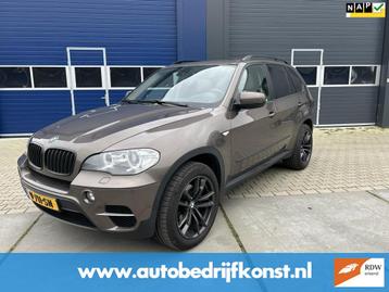 BMW X 5 Grijs kenteken 4x4 in zeer mooie staat met dure bree beschikbaar voor biedingen