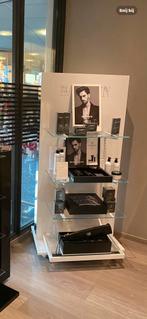 Display kast Balmain, Ophalen