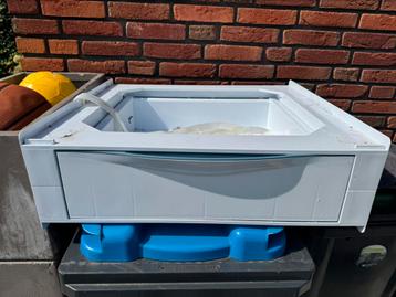 Wasmachine/droger stapelkit met lade – praktisch en stevig beschikbaar voor biedingen