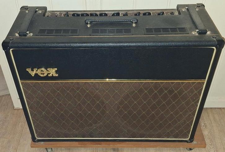 Vox AC30CC2, Muziek en Instrumenten, Versterkers | Bas en Gitaar, Zo goed als nieuw, 50 tot 100 watt, Ophalen