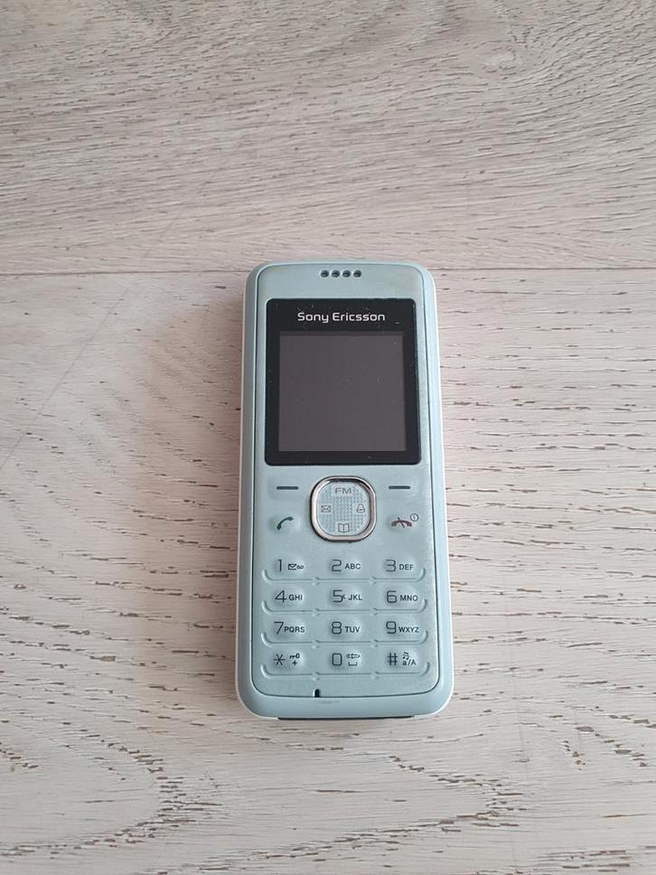 Zeldzame Sony Ericsson J132 in perfecte staat, Telecommunicatie, Mobiele telefoons | Hoesjes en Frontjes | Nokia, Zo goed als nieuw