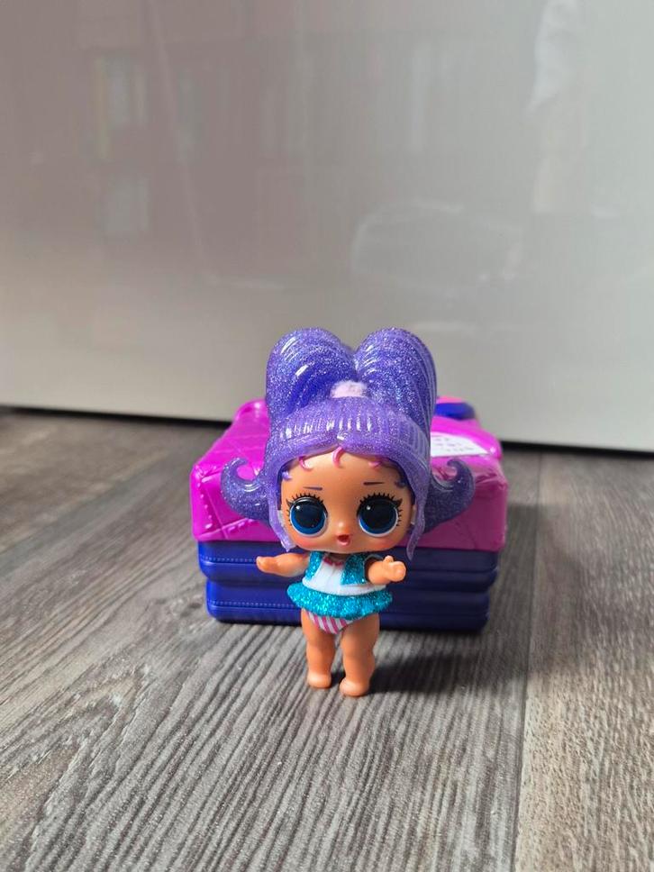 LOL Surprise JK Mini Fashion Doll, Kinderen en Baby's, Speelgoed | Poppen, Zo goed als nieuw, Babypop, Ophalen
