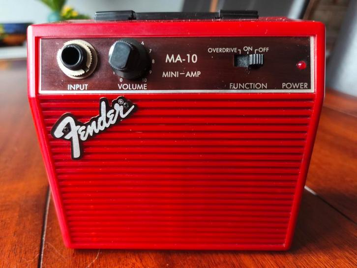 Fender MA-10 Mini Amp uit jaren 90., Muziek en Instrumenten, Versterkers | Bas en Gitaar, Minder dan 50 watt, Ophalen of Verzenden