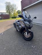 Kymco AK550 Premium 2023 zeer nette staat, Motoren, Motoren | Overige merken, Scooter, Handvatverwarming, Particulier, Meer dan 35 kW