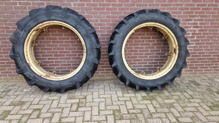 2 x Velgen 36", 8 gaats 800 mm pan met Pirelli band 12.4R 36, Zakelijke goederen, Agrarisch | Onderdelen | Banden, Velgen en Assen