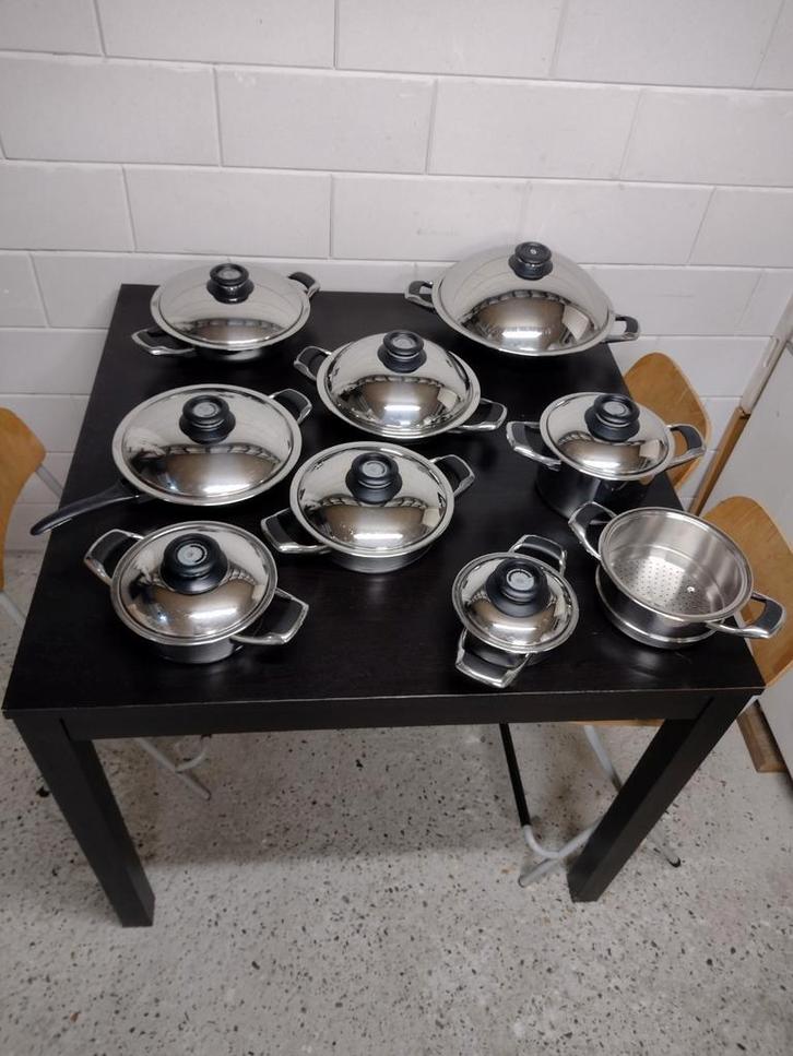 9 delig pannenset AMC, Huis en Inrichting, Keuken | Potten en Pannen, Gebruikt, Pannenset, Rvs, Inductieplaat, Ophalen