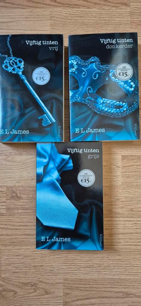E.L. James - Vijftig tinten grijs, vrij, en donker. 3 delen, Boeken, Literatuur, Zo goed als nieuw, Amerika, Ophalen of Verzenden