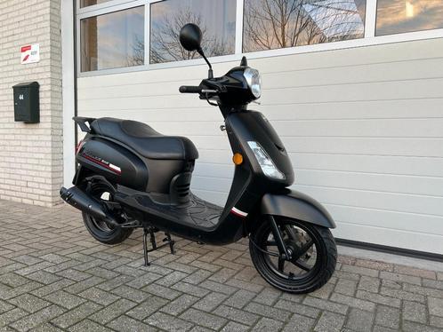 Nieuwstaat Sym Fiddle 2 50S Bromscooter. 5391 km. 2022. 45km, Fietsen en Brommers, Scooters | SYM, Zo goed als nieuw, Fiddle, Maximaal 45 km/u