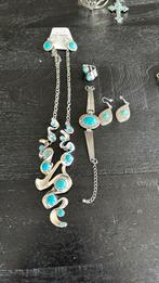 Turquoise carbon sieradenset retro look, Ophalen of Verzenden, Zo goed als nieuw