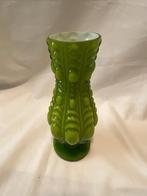 Vintage Groen glazen vaas met witte binnenkant, Ophalen, Gebruikt, Glas, Minder dan 50 cm