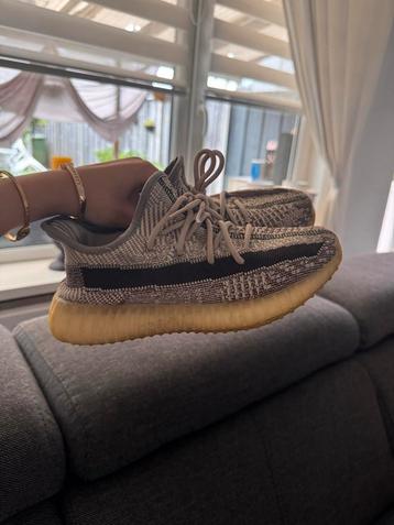 Yeezy Boost 350 V2 Zyon 38 beschikbaar voor biedingen