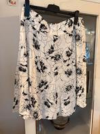 Bloemenrok - Maat 46- Zwart/Wit, Kleding | Dames, Rokken, Zwart, Maat 46/48 (XL) of groter, Ophalen of Verzenden, Zo goed als nieuw