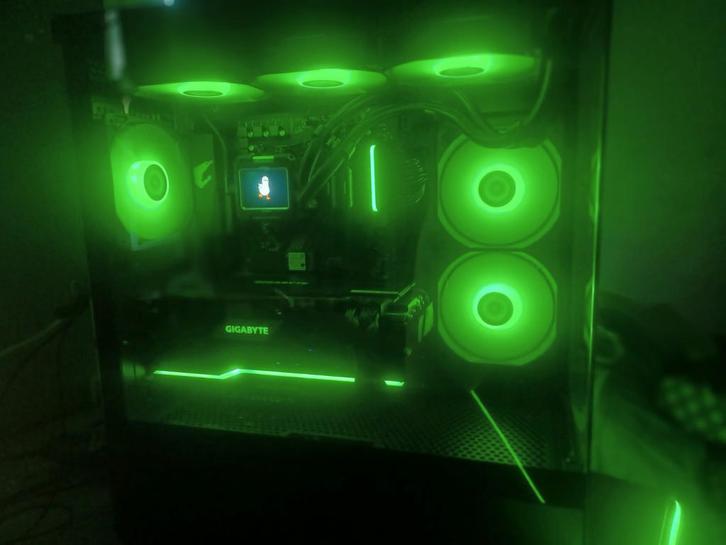 Gaming pc mid/high end, Spelcomputers en Games, Games | Pc, Nieuw, 1 speler, Vanaf 12 jaar, Virtual Reality, Ophalen