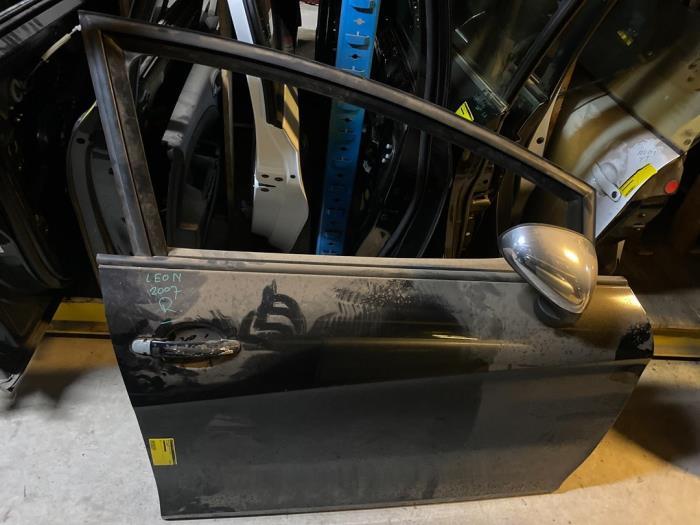 Portier 4Deurs rechts-voor van een Seat Leon, Auto-onderdelen, Carrosserie en Plaatwerk, 3 maanden garantie, Gebruikt, Seat, Deur