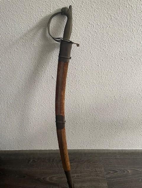 Antiek zwaard India, Ophalen