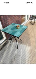 Unieke bijzettafel met turquoise tegels, Ophalen, Gebruikt, Vierkant, Metaal