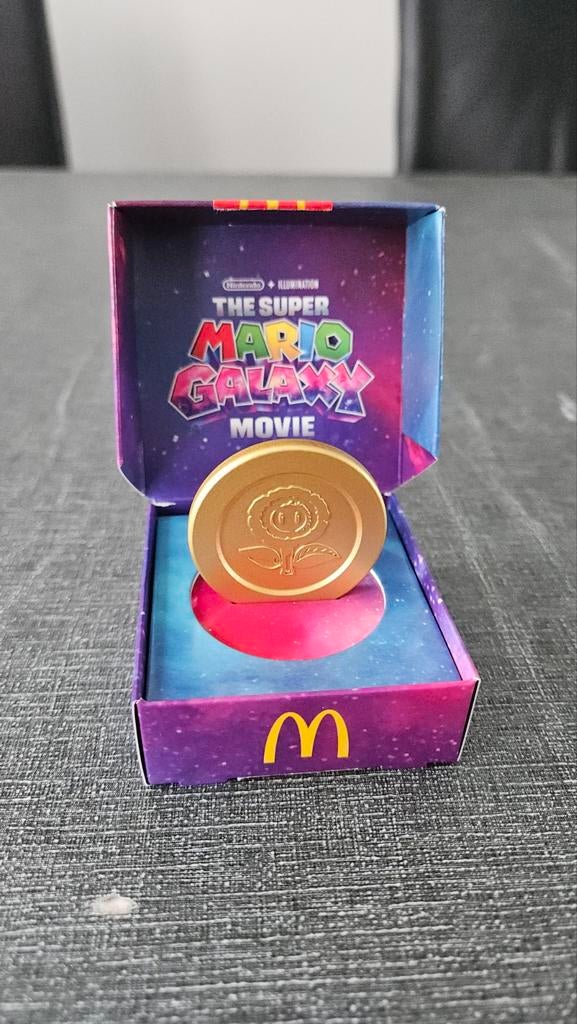 Mcdonalds mario galaxy munt, Verzamelen, Ophalen of Verzenden, Overige figuren, Overige typen
