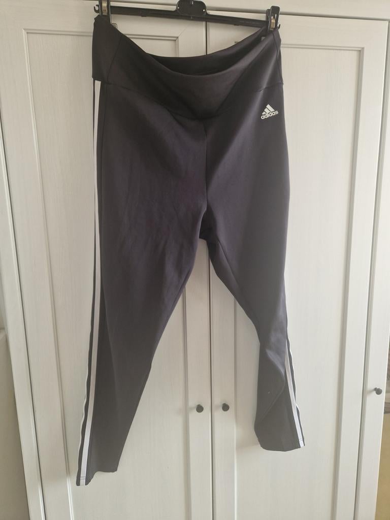Adidas sportlegging zwart met witte strepen XL, Kleding | Dames, Sportkleding, Maat 38/40 (M), Adidas, Zwart, Ophalen of Verzenden
