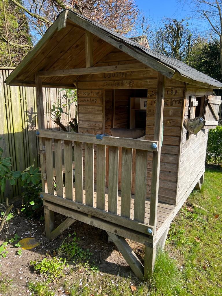 Leuk houten speelhuisje inclusief keukentje, Ophalen of Verzenden, Gebruikt, Hout