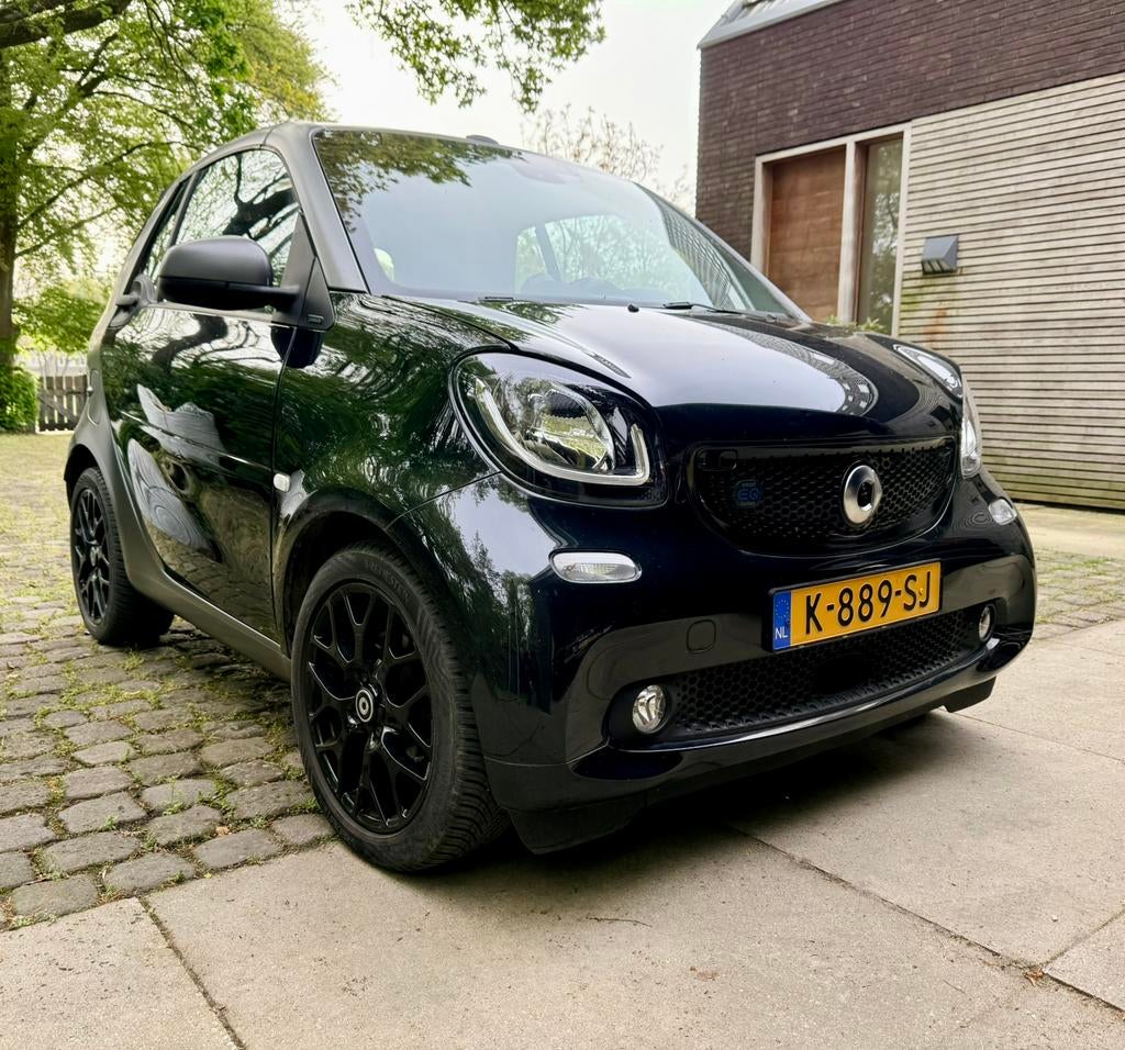 Smart ForTwo cabrio Electr SOH 89% 22kW boordlader!, Auto's, Automaat, Cabriolet, Elektrisch, 30 €/maand