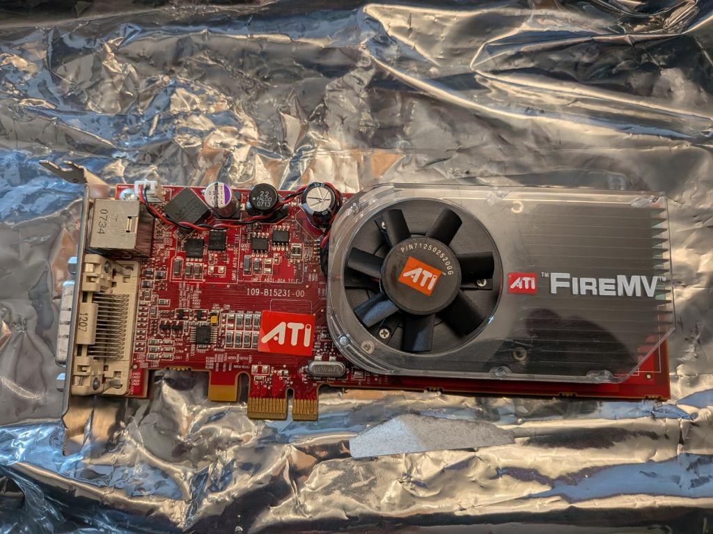 Ati FireMV 2250 PCI-E x1 videocard Low Profile, Ophalen of Verzenden, Zo goed als nieuw, PCI