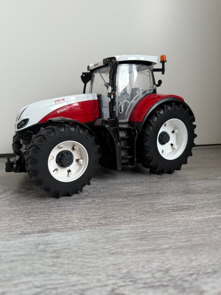 Bruder Steyr 6300 Terrus, Ophalen of Verzenden, Zo goed als nieuw, Tractor of Landbouw, Overige merken
