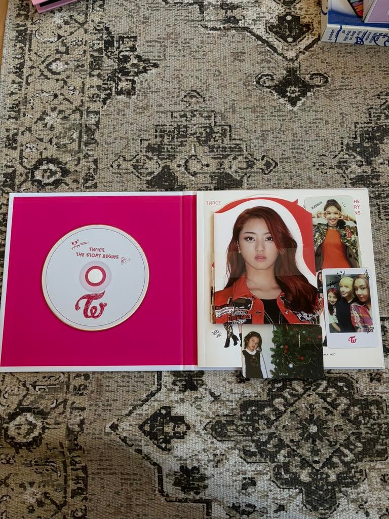 Twice K-pop albums., Cd's en Dvd's, Cd's | Pop, Zo goed als nieuw, 2020 tot heden, Boxset, Ophalen of Verzenden